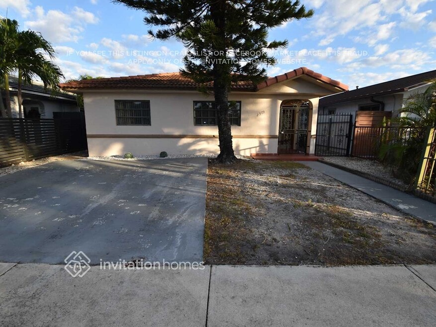 2579 W 70th St, Hialeah, FL 33016 - photo 1