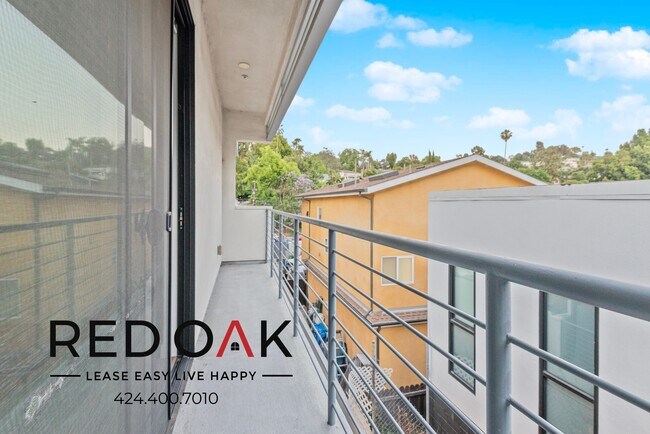 2409 Griffith Park Blvd unit 205, Los Angeles, CA 90039 - photo 3