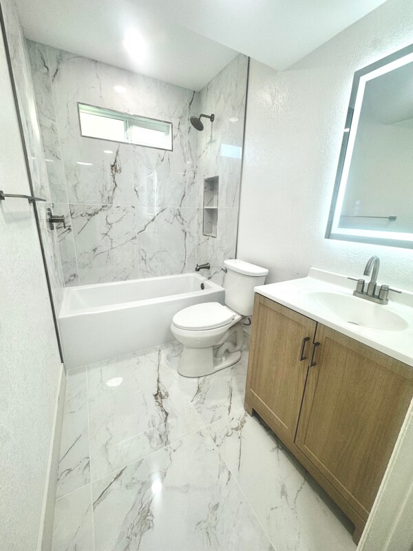 2328 N Bristol View Ct, Las Vegas, NV 89108 - photo 2