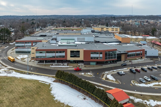 Clark Street Community School has scored an overall B rating from Niche.com.