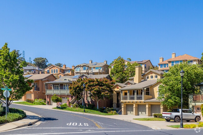 Developments along the outer hills of Bayshore are very in style and were built in the 2000s.