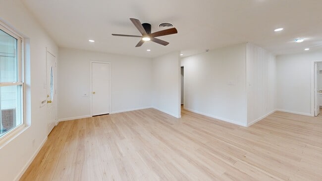 9419 Campbell Rd, Houston, TX 77080 - photo 2