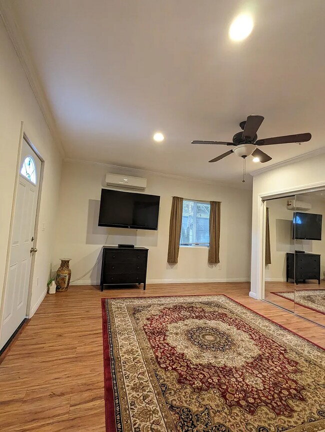 12640 Bessemer St unit 1, North Hollywood, CA 91606 - photo 6