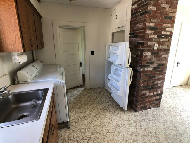 258 Brunswick St unit B, Old Town, ME 04468 - photo 6