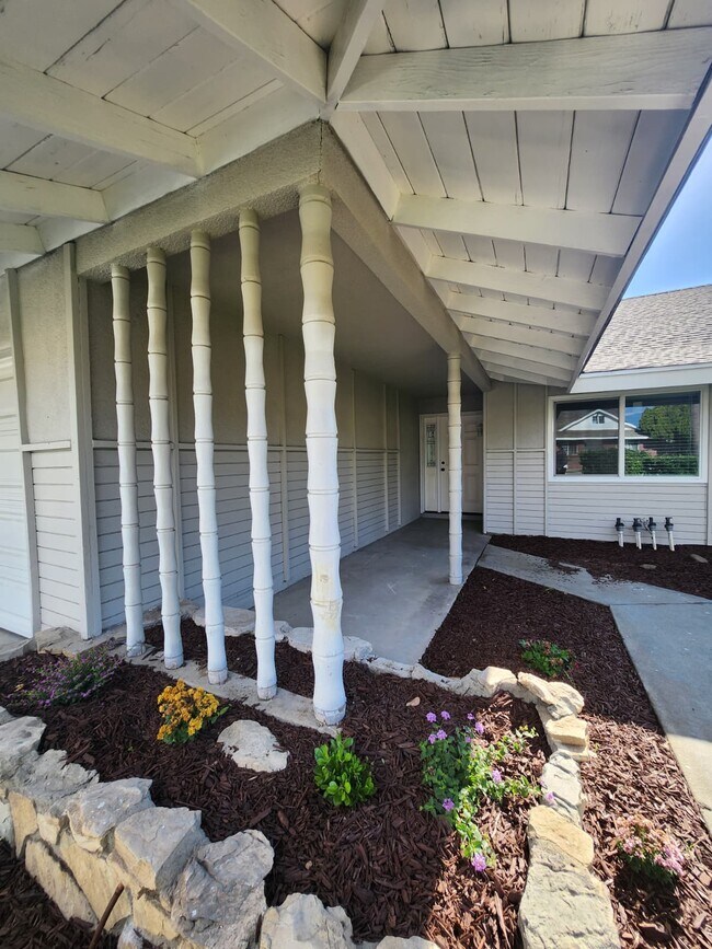 251 E Heather St, Rialto, CA 92376 - photo 3