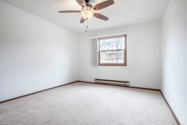 Riverview Apartments, La Crosse, WI 54601 - photo 4