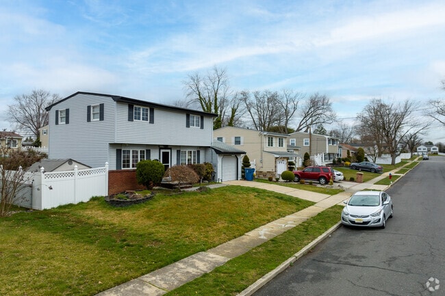Homes with large yards can be found throughout Old Bridge Township.