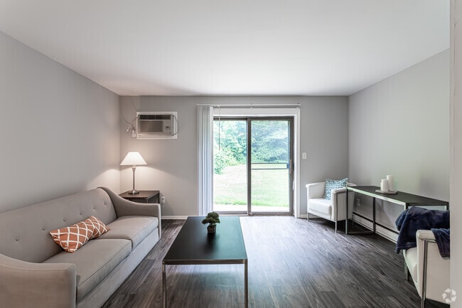 Rivers Bend, Windsor, CT 06095 - photo 4