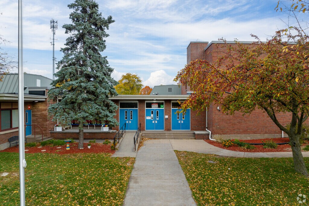 Washington Elementary School serves students grades K through 5.