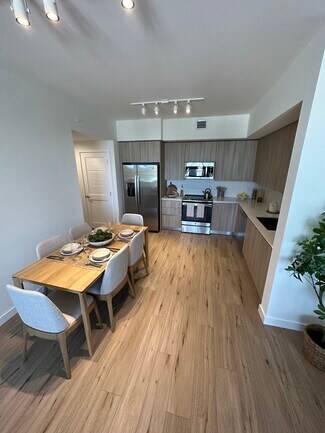 7151 W 3rd Ave Unit B, Hialeah, FL 33014