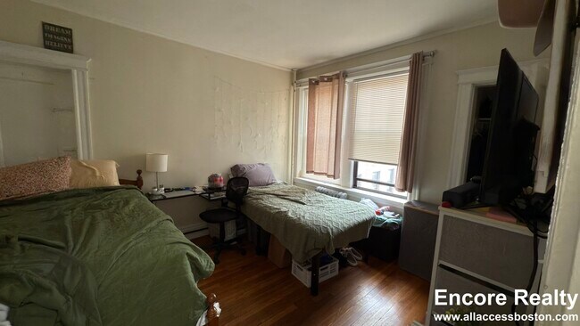 58 Queensberry St unit 12, Boston, MA 02215 - photo 5