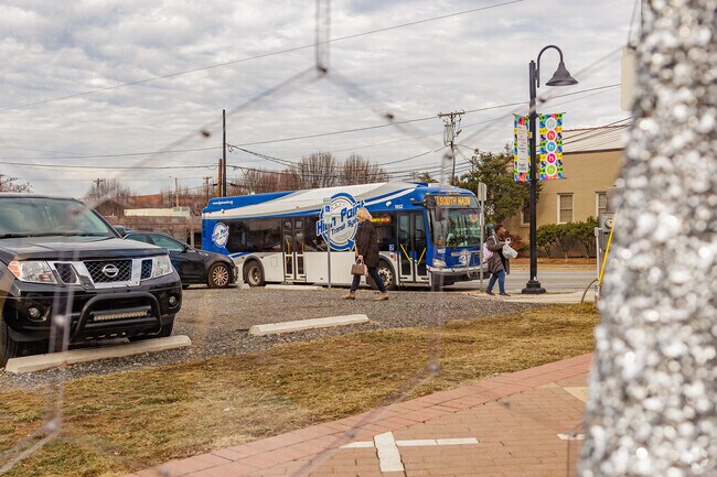 The High Point Transit Authority serves the residents of Florence with its transit services.