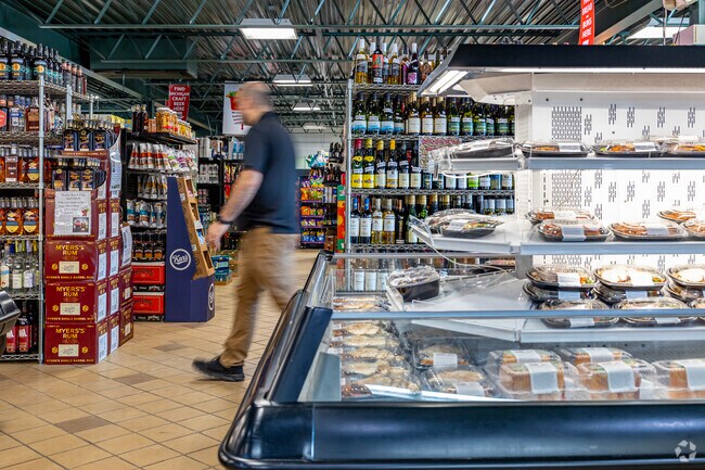 A variety of fresh-prepared meals makes Tippins a popular lunch stop in Travis Pointe.