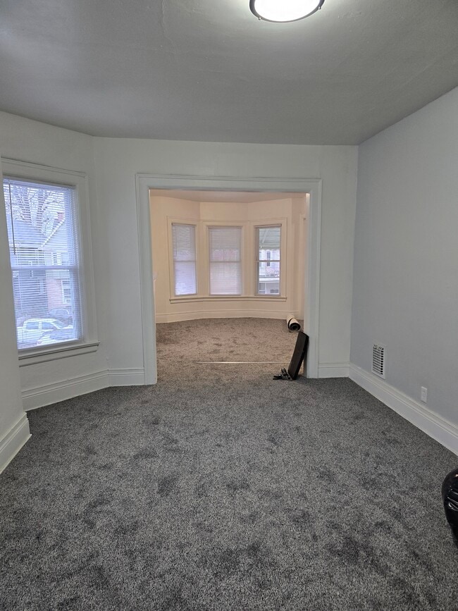 516 Woodlawn Ave unit 2, Buffalo, NY 14208 - photo 6