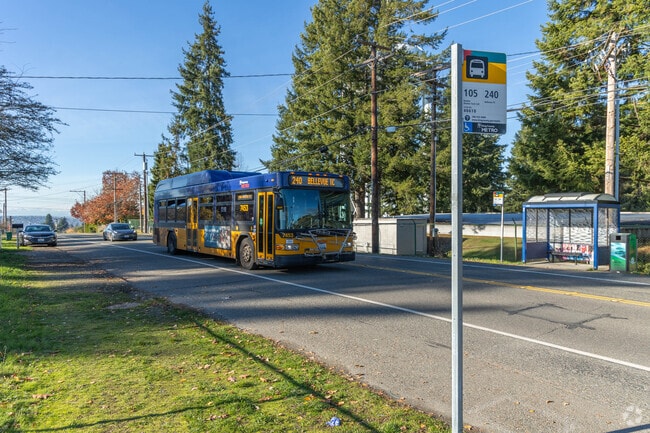 Folks who take the bus can access many options in West Renton Highlands.