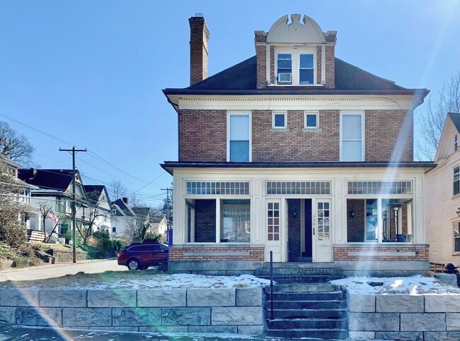 350 Cobun Ave unit 2, Morgantown, WV 26501 - photo 3