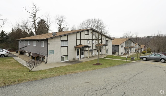 Logan Road Apartments, North Versailles, PA 15137 - photo 4