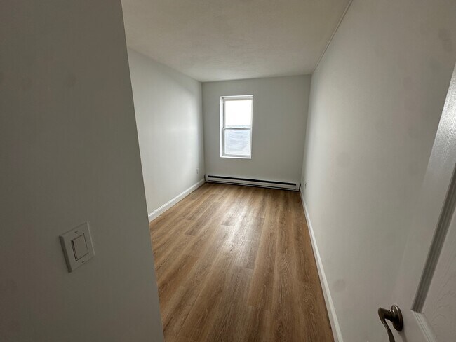 111 Norway St unit 404, Boston, MA 02115 - photo 2