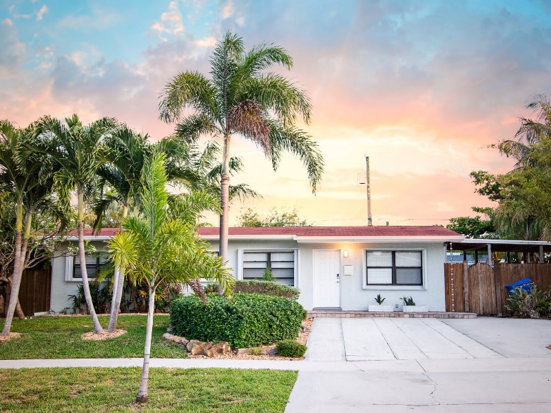 916 W Drew St, Lantana, FL 33462 - photo 1