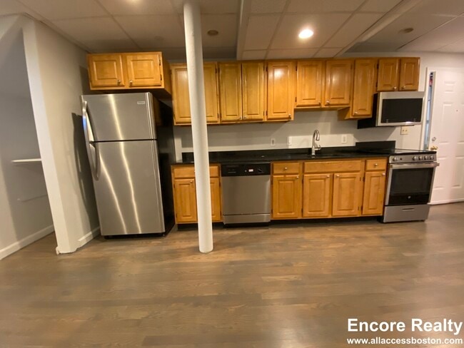 77 Park Dr unit F, Boston, MA 02215 - photo 4