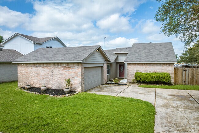 Homebuyers in Pearland can choose from single-story ranchers from the 1960’s and 70’s.