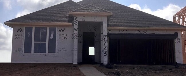 7723 Jade Crest Dr, Angleton, TX 77515 - photo 2