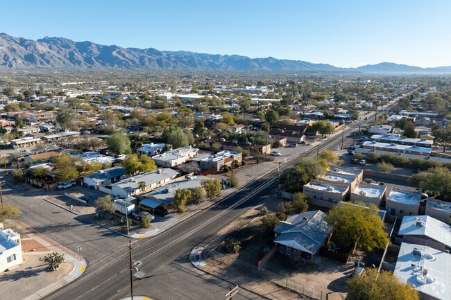 Blacklidge Drive serves as a designated bike boulevard in Cabrini.