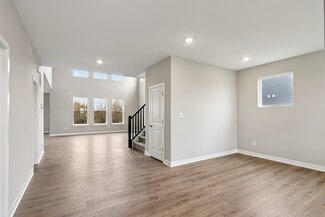 9799 Creekside Cir, McCordsville, IN 46055