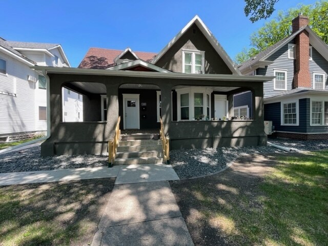 1105 5th Ave S unit 2, Fargo, ND 58103 - photo 2