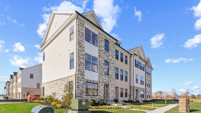 7411 Calm Retreat Blvd, Brandywine, MD 20613 - photo 3