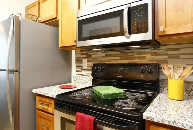 2BR, 2.5BA - 1162sf- Kitchen