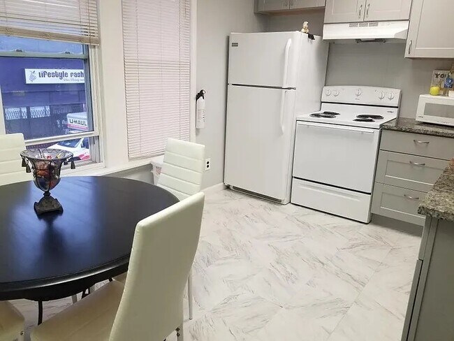 ONE11 COLLECTION - HAMTRAMCK, HamtraMcK, MI 48212 - photo 4