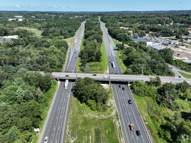 Interstate-495 is located right next to the Mount Washington neighborhood.