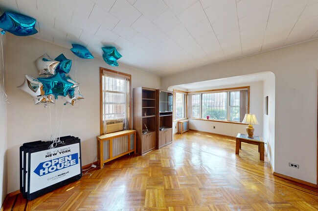 3137 86th St, East Elmhurst, NY 11369 - photo 2