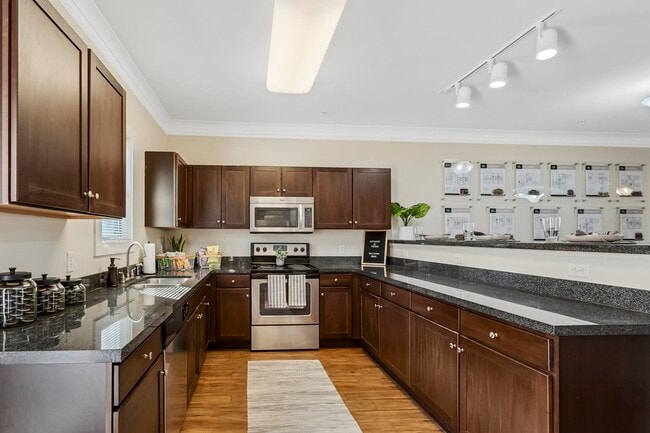 Cottages at Tucson, Tucson, AZ 85719 - photo 2