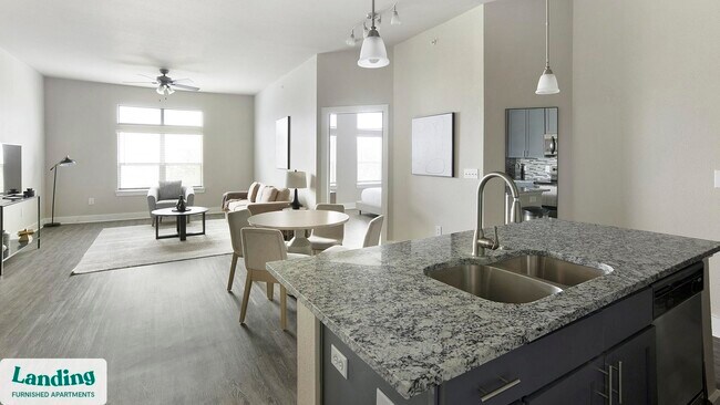 18101 Point Lookout Dr unit 442, Nassau Bay, TX 77058 - photo 6