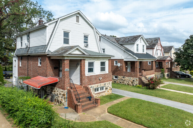 Enjoy your driveway when you live in Grove Park.