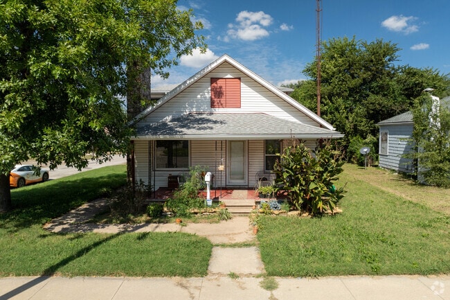Quaint homes with porches are typical in Independence’s older neighborhoods.