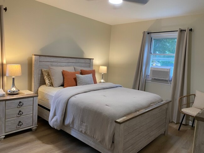 Queen size Bed
