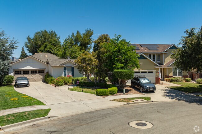 Most of the homes in Billygoat Acres were built in the later part of the 20th century.
