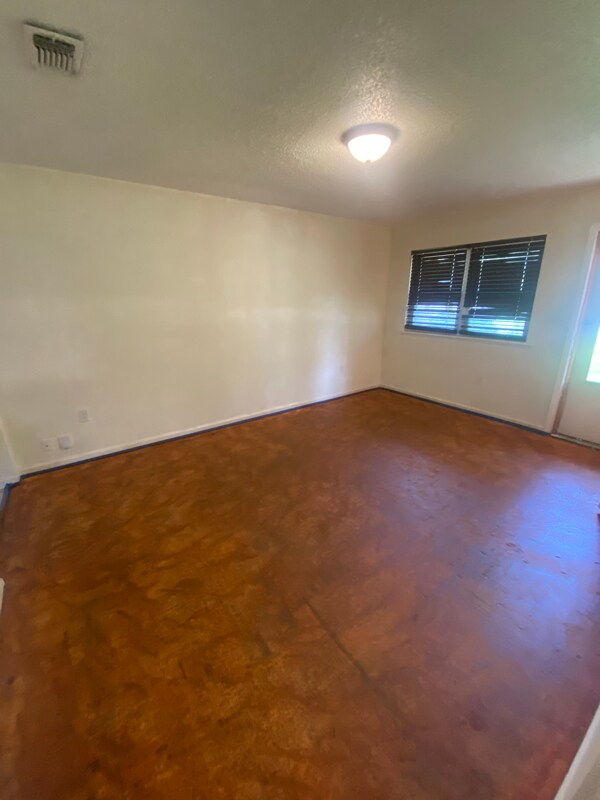 4106 2nd St, Moss Point, MS 39563 - photo 5