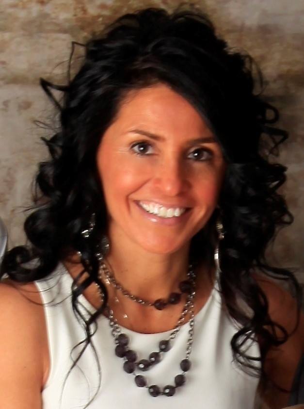 Lucrezia Moore