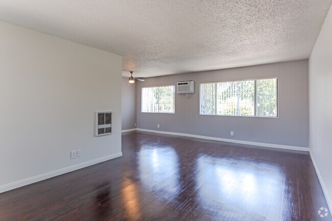 Terraces at Toscana, Sherman Oaks, CA 91411 - photo 2