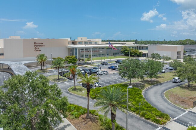 Riverview High School has a program for students interested in Marine Science.