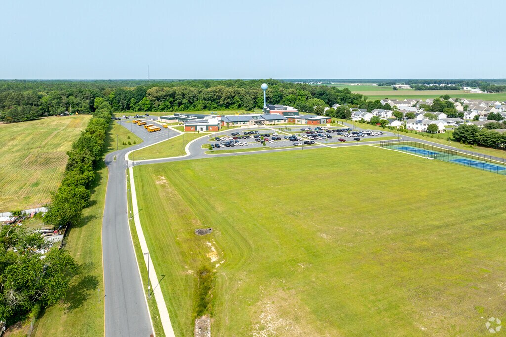 H.O. Brittingham Elementary School has 484 students in grades K-5 with a student-teacher ratio of 13 to 1.