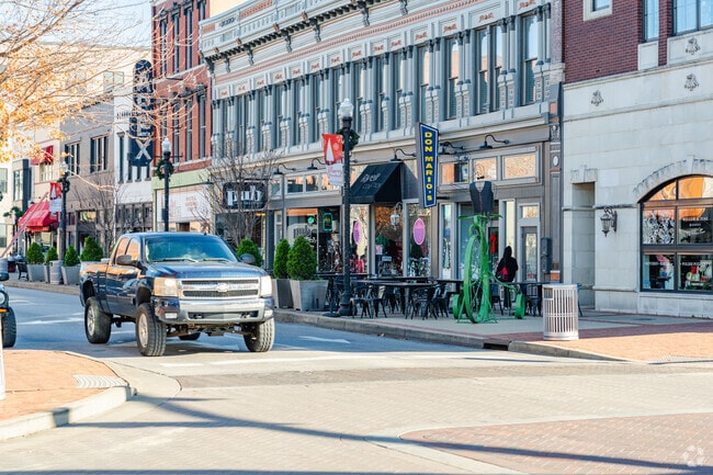 Owensboro's downtown area is the perfect place to grab lunch at one of the local spots.