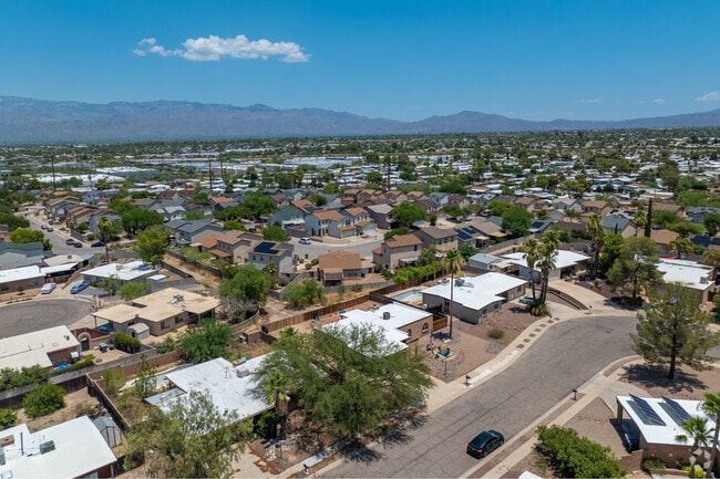 Dietz sits on a gradual hill, giving residents scenic mountain views of Tucson.
