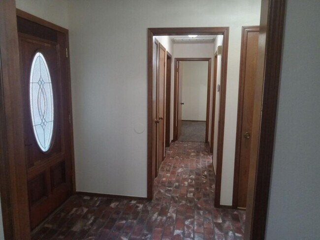 312 Christopher Todd Dr, Moore, OK 73160 - photo 4