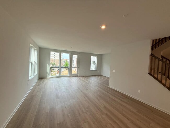 Neabsco Commons, Woodbridge, VA 22191 - photo 4