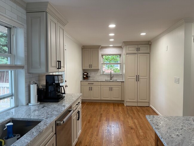 6721 Eleck Place, Cincinnati, OH 45243 - photo 7